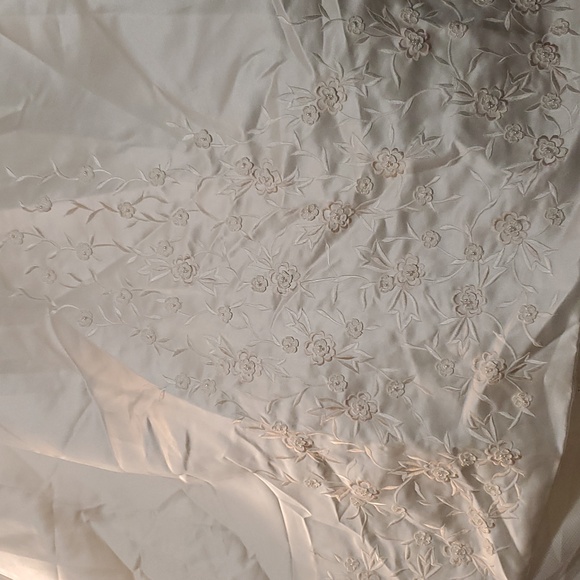 Vintage Off the shoulders Spanish Style Wedding dress - Picture 17 of 17